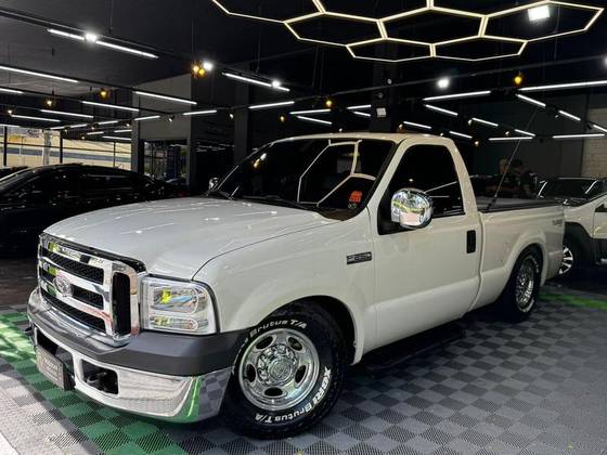 FORD F-250 3.9 XL S DUTY 4X2 CS DIESEL 2P MANUAL FORD F-250 3.9 XL S DUTY 4X2 CS DIESEL 2P MANUAL